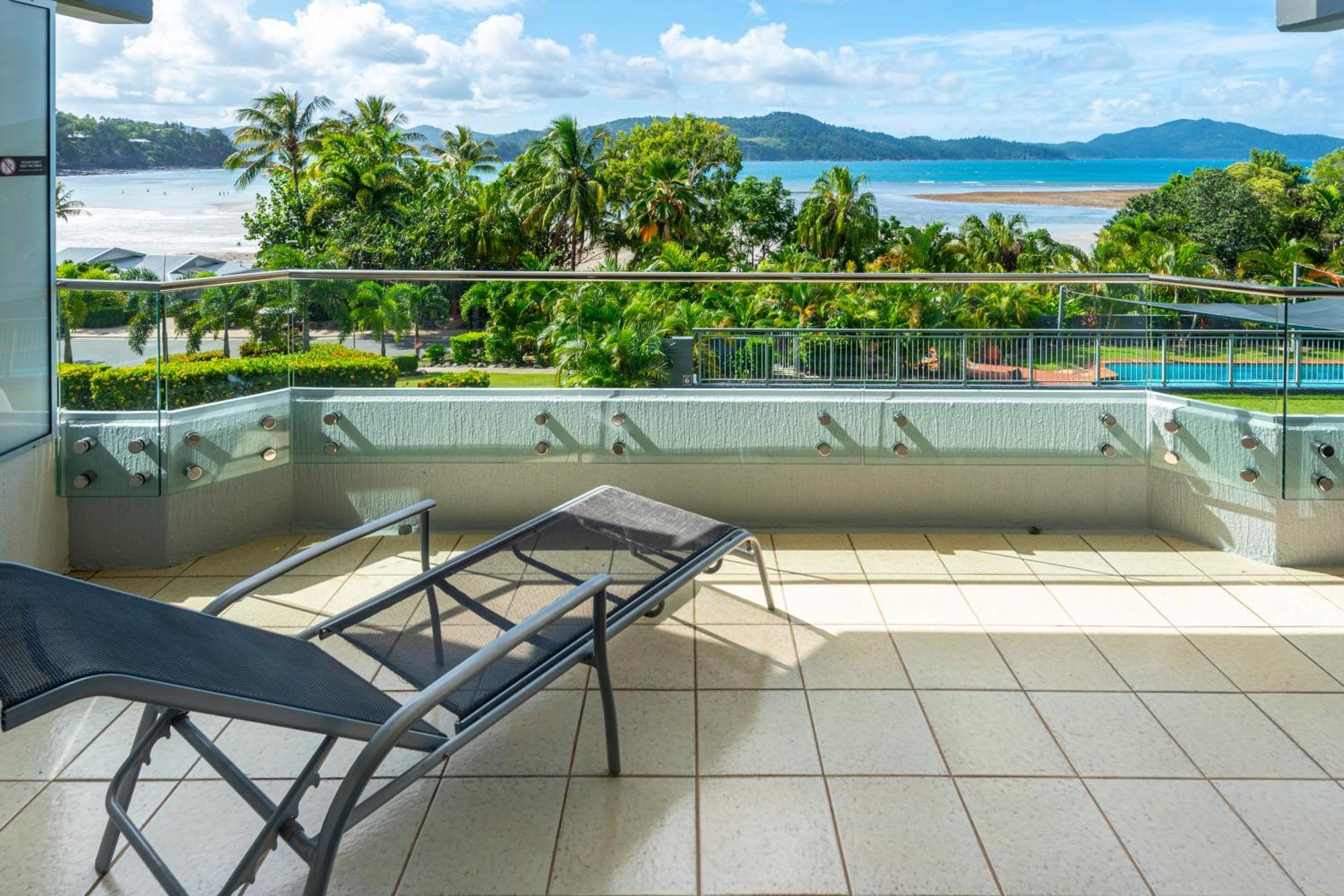 Beach Lodges Hamilton Island Exterior photo