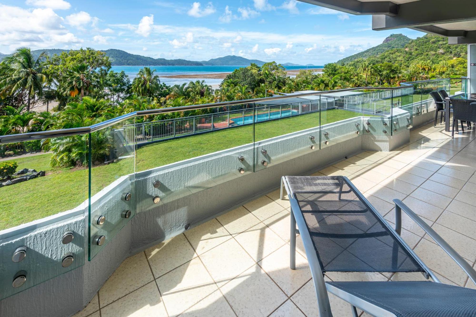 Beach Lodges Hamilton Island Exterior photo