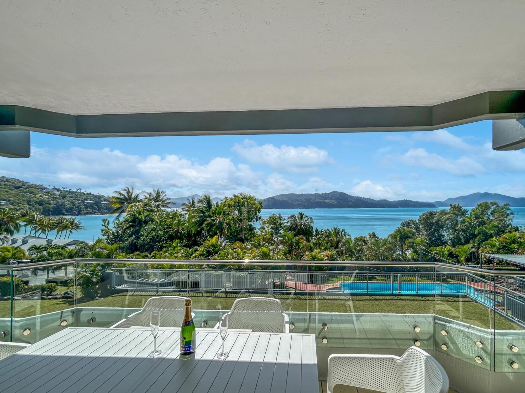 Beach Lodges Hamilton Island Exterior photo