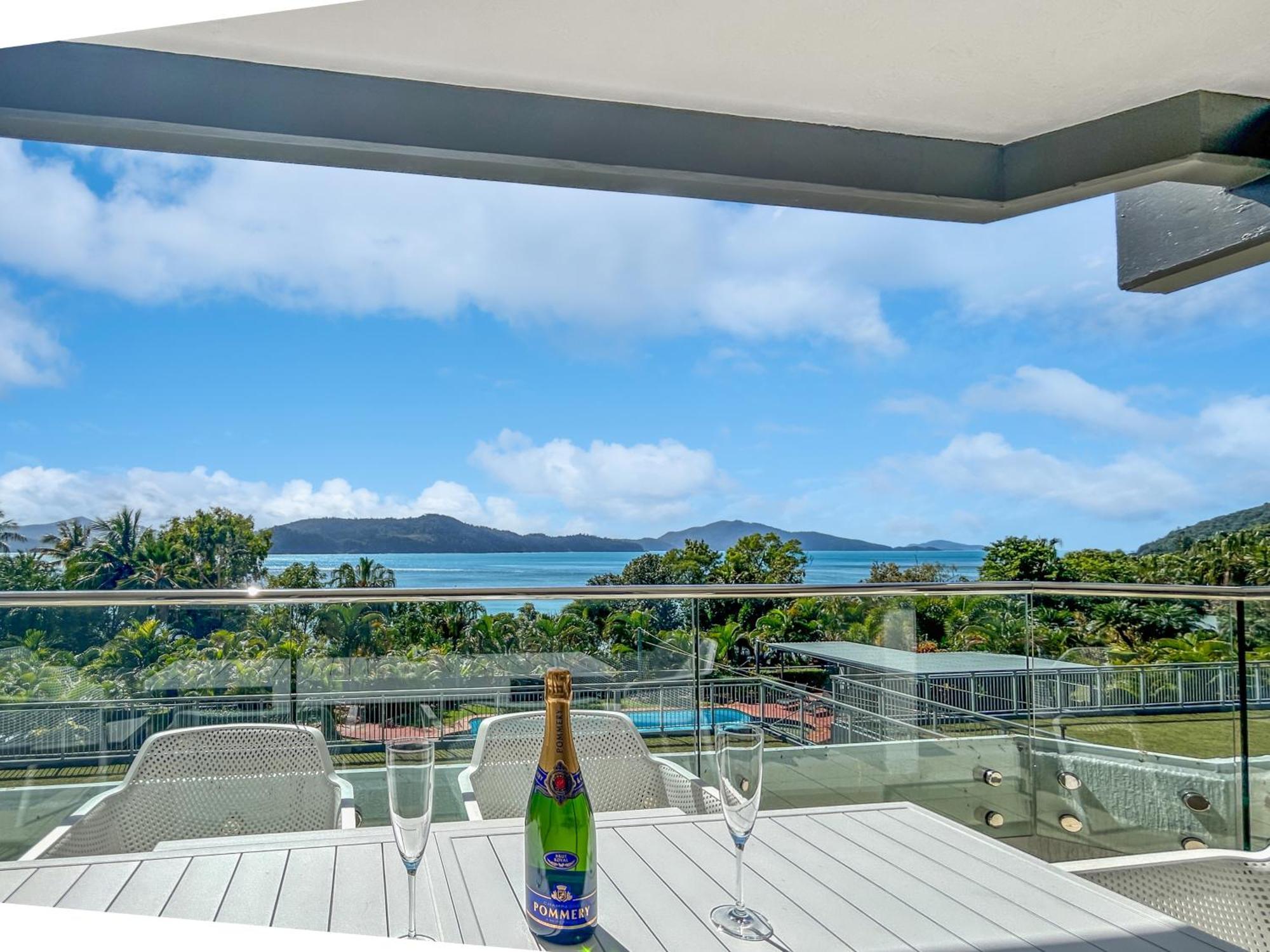 Beach Lodges Hamilton Island Exterior photo